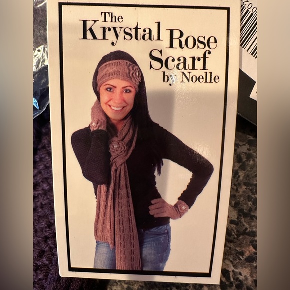 ❤️ BOGO NWT Scarf and Headband - Picture 4 of 5
